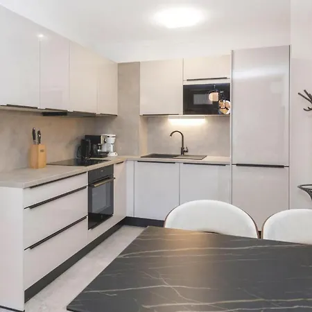 With Parking Space - 24662 ספליט