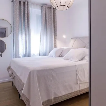 With Parking Space - 24662 Appartement