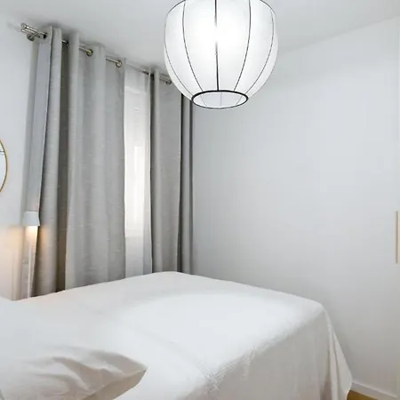 Апартаменты With Parking Space - 24662 Сплит